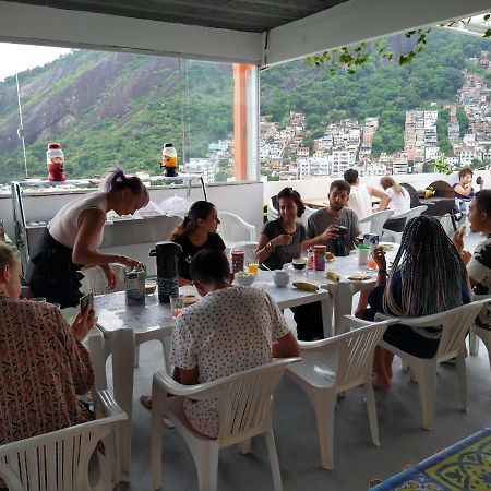 Walk On The Favela Hostel Rio de Janeiro Bagian luar foto